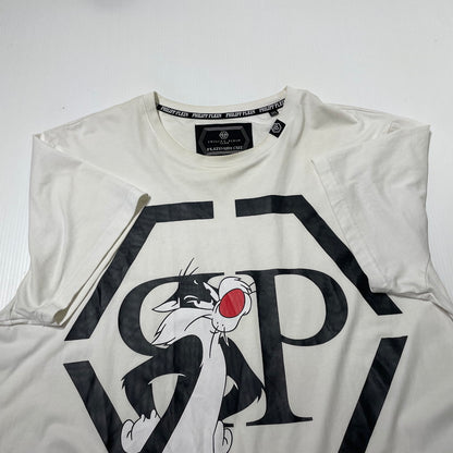 【現状渡し品】【メンズ】 PHILIPP PLEIN × LOONEY TUNES フィリッププレイン × ルーニー テューンズ 別注コラボ CHARACTER LOGO S/S TEE キャラクター ロゴ ショート スリーブ Ｔシャツ 半袖 トップス 147-260617-sa-06-tei サイズ：2XL カラー：ホワイト 万代Net店