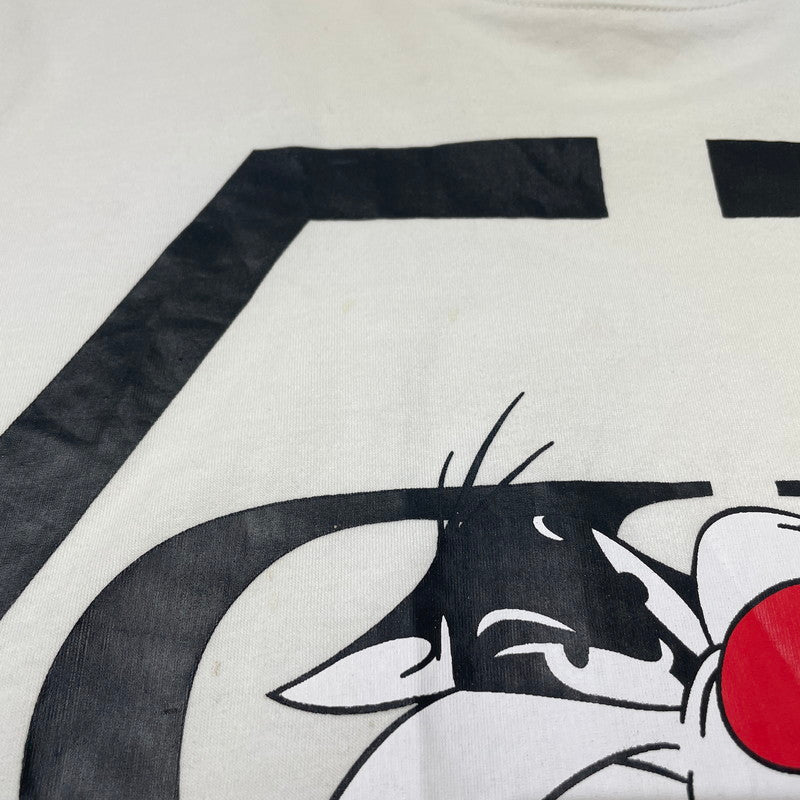 【現状渡し品】【メンズ】 PHILIPP PLEIN × LOONEY TUNES フィリッププレイン × ルーニー テューンズ 別注コラボ CHARACTER LOGO S/S TEE キャラクター ロゴ ショート スリーブ Ｔシャツ 半袖 トップス 147-260617-sa-06-tei サイズ：2XL カラー：ホワイト 万代Net店