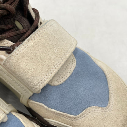 【中古品】【メンズ】 NIKE ナイキ × TRAVISSCOTT トラヴィススコット 別注コラボ ZOOM FIELD JAXX HQ3072-400 ズーム フィールド ジャックス スニーカー 靴 160-260904-yo-03-teih サイズ：27.5cm カラー：レーチェブルー/アイボリー 万代Net店