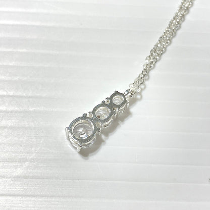 【中古品】【レディース】 UNKNOWN MOISSANITE STONE SILVER NECKLACE モアサナイト 3連ストーン シルバーネックレス アクセサリー 192-260221-yo-16-tei カラー：シルバー 万代Net店