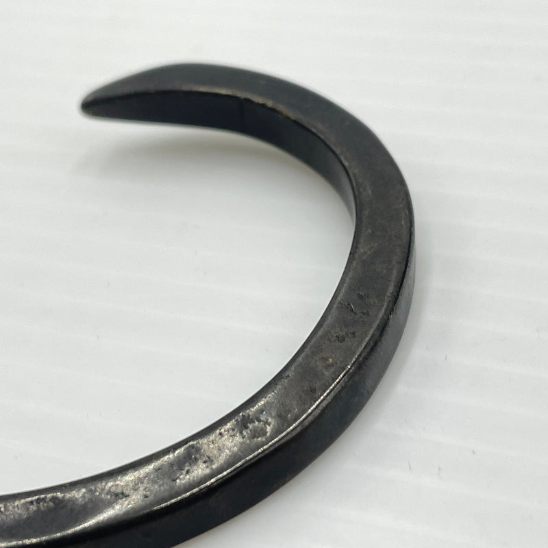 【中古品】【メンズ】 GILES & BROTHER ジャイルス アンド ブラザース SKINNY SPIKE CUFF スキニースパイクカフ パイクバングル アクセサリー ブレスレット 192-260720-ss-05-tei カラー：ミリタリーブラック 万代Net店