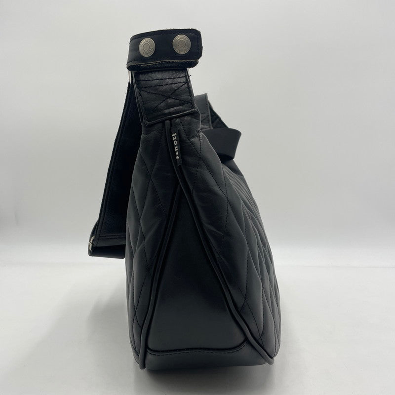 【中古品】【メンズ】 schott ショット SCHOTT PADDED BANANA BAG 3109022 パデット レザー バナナ バッグ カバン ショルダーバッグ 188-260114-ks-31-tei カラー：ブラック 万代Net店