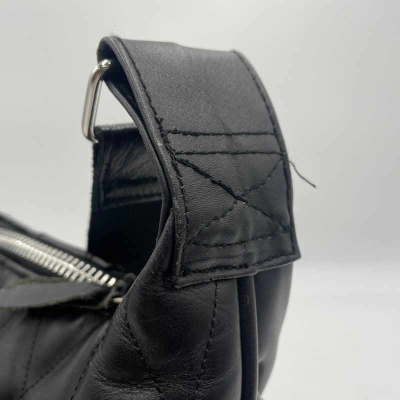 【中古品】【メンズ】 schott ショット SCHOTT PADDED BANANA BAG 3109022 パデット レザー バナナ バッグ カバン ショルダーバッグ 188-260114-ks-31-tei カラー：ブラック 万代Net店