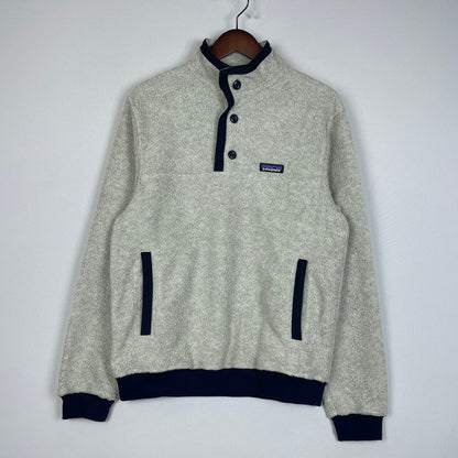 【中古品】【メンズ】 patagonia パタゴニア SHEARLING BUTTON PULLOVER 26140 シアーリング ボタン プルオーバー ライトアウター フリースジャケット 144-260113-yy-33-tei サイズ：S カラー：オートミールヘザー 万代Net店