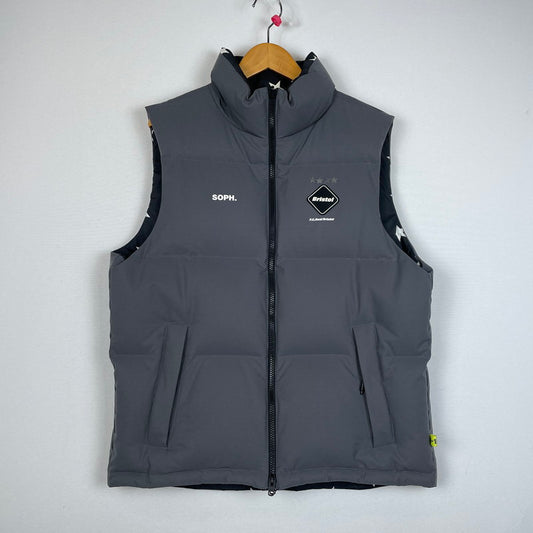 【中古品】【メンズ】 F.C.R.B. エフシーアールビー REVERSIBLE DOWN VEST FCRB-189047 リバーシブル ダウンベスト ライトアウター 142-260113-yy-11-fuz サイズ：M カラー：グレー 万代Net店