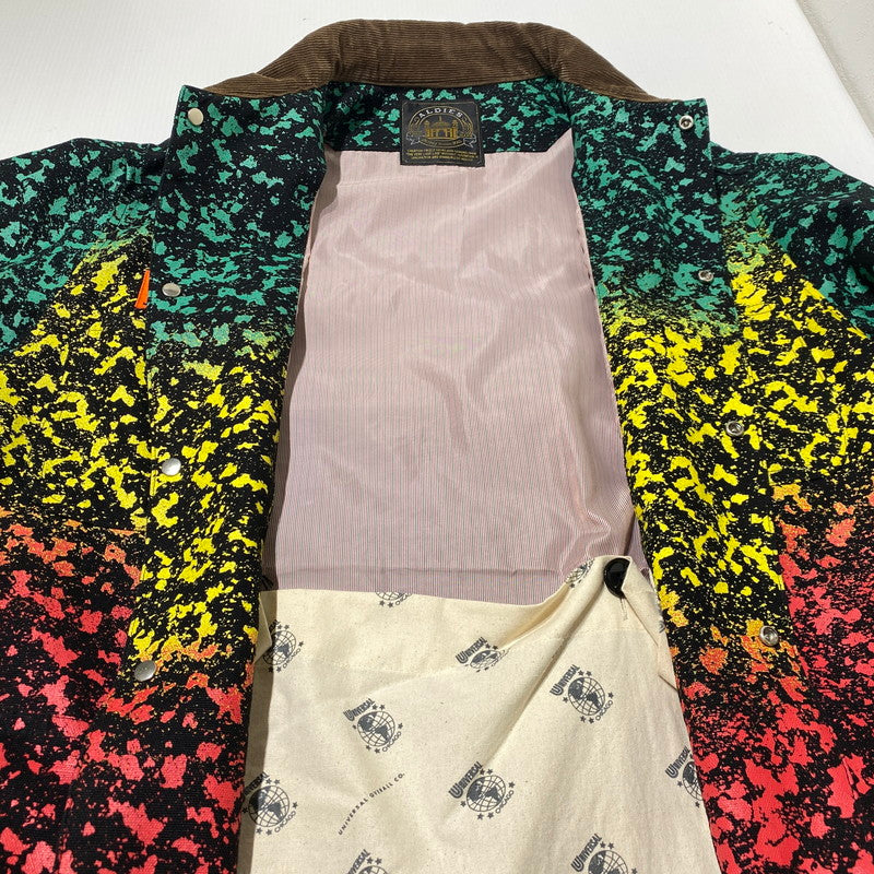 【中古品】【メンズ】 UNIVERSAL OVERALL ユニバーサルオーバーオール × ALDIES アールディーズ コラボ COVERALL DAYDRUMS COACH JACKET A3007629 カバーオール デイドラムスコーチジャケット アウター 147-260704-ss-08-tei サイズ：L カラー：マルチ 万代Net店