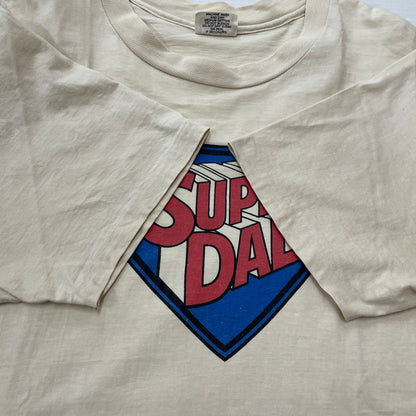 【中古品】【メンズ】 HANES ヘインズ 70's SUPER DAD PRINT S/S TEE VINTAGE 70年代 スーパーダッド プリント ショートスリーブ Tシャツ 半袖 トップス ヴィンテージ 145-260113-yy-22-fuzh サイズ：XL カラー：アイボリー 万代Net店