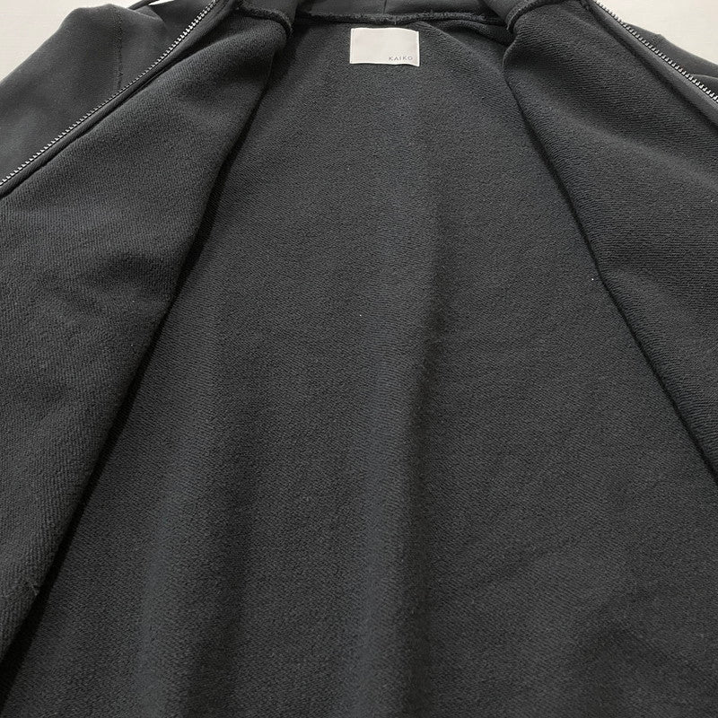 【中古品】【メンズ】 KAIKO カイコー × HARU ハル 別注 コラボ DOUBLE ZIP PARKA BLACK KAIKO-24-101 ダブル ジップ パーカー ブラック 長袖 トップス 140-260115-yo-08-fuzh サイズ：4 カラー：ブラック 万代Net店