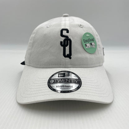 【中古品】【メンズ】 SEQUEL シークエル × NEW ERA ニューエラ 別注 コラボ 25SS 9TWENTY LOGO CAP SQ-25SS-HT-02 ロゴキャップ 帽子 185-260809-ko-15-tei カラー：ホワイト 万代Net店
