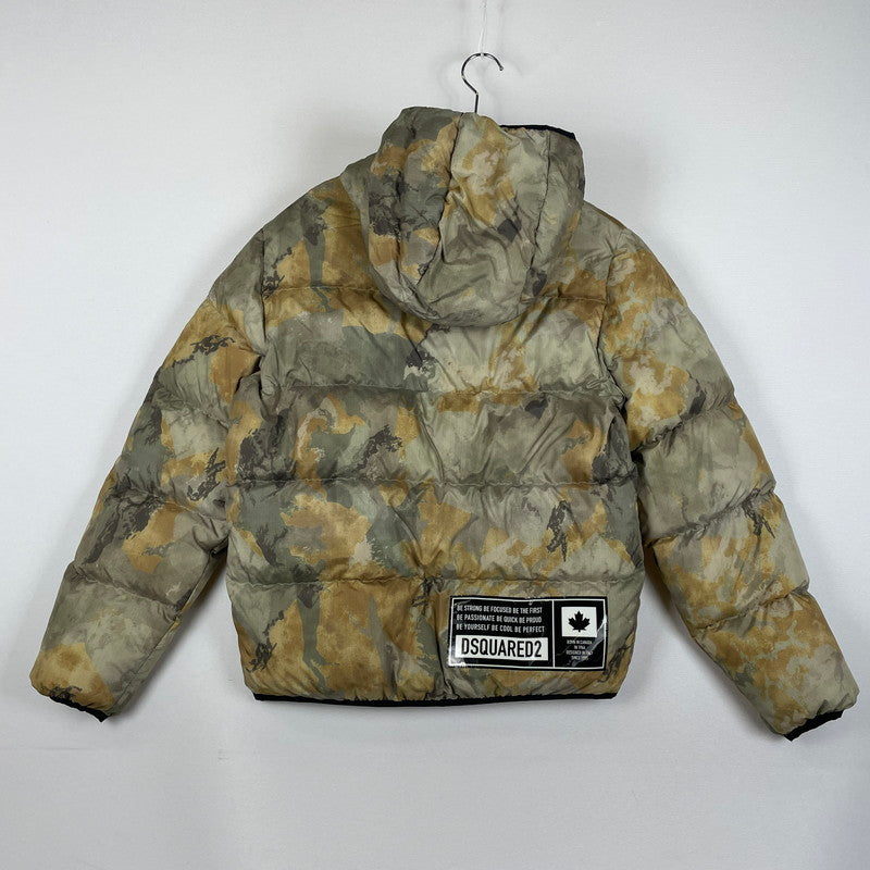 【中古品】【メンズ】 DSQUARED2 ディースクエアード CAMOUFLAGE DOWN JACKET S74AM1211 カモフラージュ ダウンジャケット アウター フーディ 141-260117-ko-14-tei サイズ：44 カラー：カモフラ 万代Net店