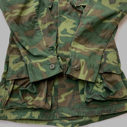 【中古品】【メンズ】 US.ARMY ユーエスアーミー JUNGLE FATIGUE JACKET ジャングル ファティーグ ジャケット アウター ミリタリージャケット 145-260127-ko-10-tei サイズ：XS-SHORT カラー：モスグリーン 万代Net店