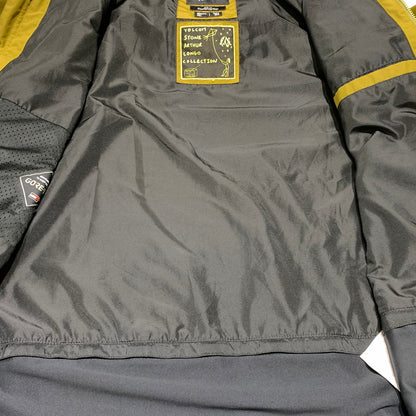 【中古品】【メンズ】 VOLCOM ボルコム LONGO GORE TEX JACKET G0652404 スノーボードジャケット ロンゴ ゴアテックス ジャケット アウター ウィンタースポーツ 120-260906-ko-01-teih サイズ：M カラー：カーキ系 万代Net店