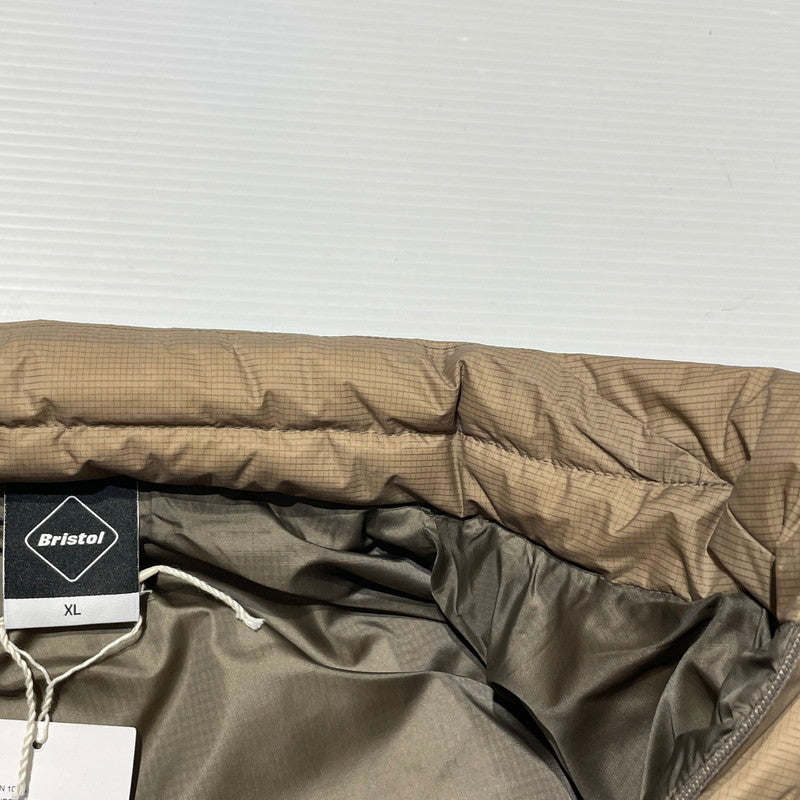 【中古品】【メンズ】 F.C.R.B. エフシーアールビー EXPEDITION DOWN JACKET FCRB-252022 エクスペディション ダウンジャケット アウター 142-260202-yo-12-fuz サイズ：XL カラー：ベージュ 万代Net店