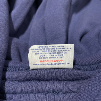 【中古品】【メンズ】 STANDARD CALIFORNIA スタンダードカリフォルニア SD LOGO AFTER DOUBLE FACE HOOD SWEAT ロゴ アフター ダブルフェイス フード スウェット 長袖 トップス プルオーバー パーカー 140-260202-yo-10-tei サイズ：L カラー：ネイビー 万代Net店