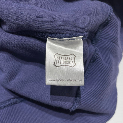 【中古品】【メンズ】 STANDARD CALIFORNIA スタンダードカリフォルニア SD LOGO AFTER DOUBLE FACE HOOD SWEAT ロゴ アフター ダブルフェイス フード スウェット 長袖 トップス プルオーバー パーカー 140-260202-yo-10-tei サイズ：L カラー：ネイビー 万代Net店