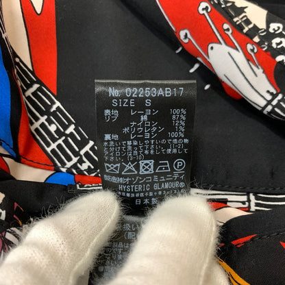【中古品】【メンズ】 HYSTERIC GLAMOUR ヒステリックグラマー × ONEPIECE ワンピース 別注 コラボ NAMI FLYING V SOUVENIR JACKET 02253AB17296 ナミ フライング ブイ スーベニア ジャケット アウター スカジャン 140-260201-ko-10-tei サイズ：S カラー：ブラック 万代Net店