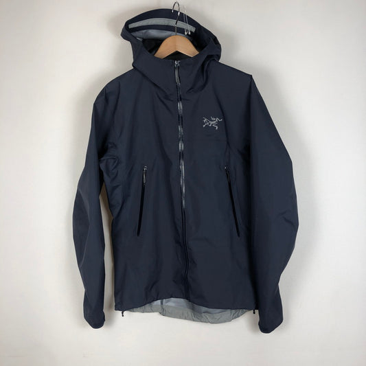 【中古品】【メンズ】 ARC'TERYX アークテリクス BETA JACKET X000010513 ベータジャケット ライトアウター ゴアテックス アウトドア 144-260203-ko-10-tei サイズ：S カラー：ネイビー 万代Net店