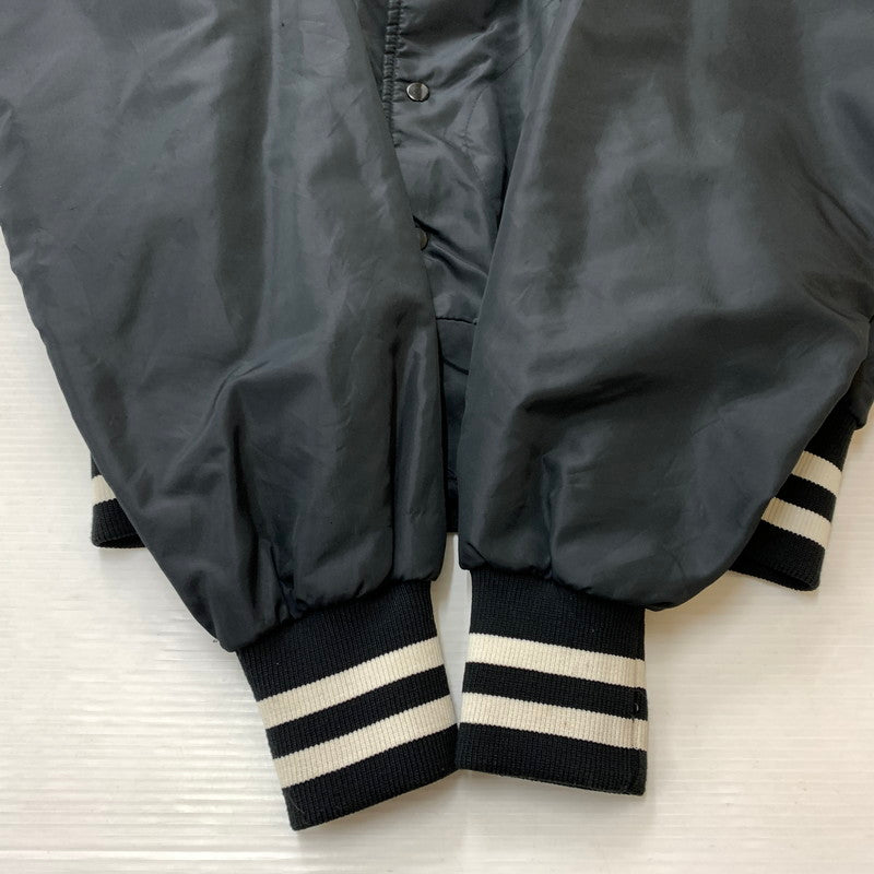 【現状渡し品】【メンズ】 PLAJAC プラジャック NYLON STADIUM JACKET ナイロン スタジアム ジャケット アウター スタジャン 145-260212-ko-06-tei サイズ：L カラー：ブラック 万代Net店