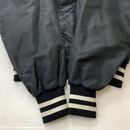 【現状渡し品】【メンズ】 PLAJAC プラジャック NYLON STADIUM JACKET ナイロン スタジアム ジャケット アウター スタジャン 145-260212-ko-06-tei サイズ：L カラー：ブラック 万代Net店