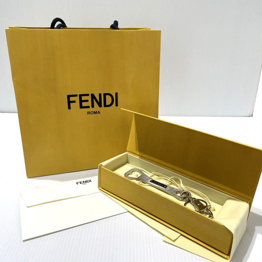 【中古品】【メンズ】 FENDI フェンディ M.BOTTLE OPENER CHARM 7AP062 B09 F1G8L ボトルオープナー チャーム アクセサリー 栓抜き 182-260208-ko-01-tei カラー：シルバー 万代Net店