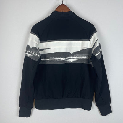 【中古品】【メンズ】 1PIU1UGUALE3 RELAX ウノ ピゥ ウノ ウグァーレ トレ リラックス × KAGAFURI KAMAKURA カガフリカマクラ 別注 コラボ BLOUSON バイカラー ライン ブルゾン ライトアウター 141-260206-ks-09-tei サイズ：M カラー：ブラック 万代Net店