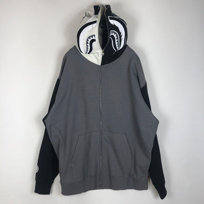 【中古品】【メンズ】 A BATHING APE アベイシングエイプ SHARK FULL ZIP PARAKA 001ZPK701311M シャーク フルジップ パーカー トップス フーディ 142-260217-ko-01-tei サイズ：2XL カラー：ブラック/グレー 万代Net店