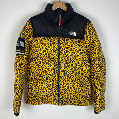 【中古品】【メンズ】 Supreme シュプリーム × THE NORTH FACE ザ・ノースフェイス 別注 コラボ 11AW NUPTSE DOWN JACKET ヌプシ ダウン ジャケット アウター 149-260210-ko-01-tei サイズ：M カラー：イエロー レオパード 万代Net店