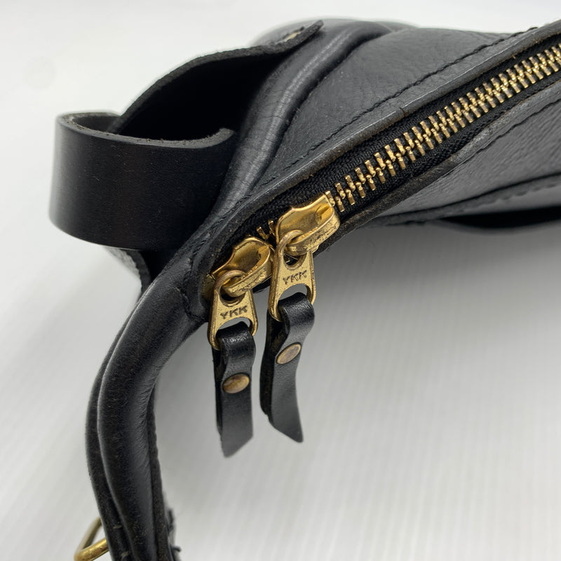 【中古品】【メンズ】 HERZ ヘルツ WAIST SHOULDER BAG ウエスト ショルダーバッグ カバン レザーバッグ ボディバッグ 188-260723-ko-03-tei カラー：ブラック 万代Net店