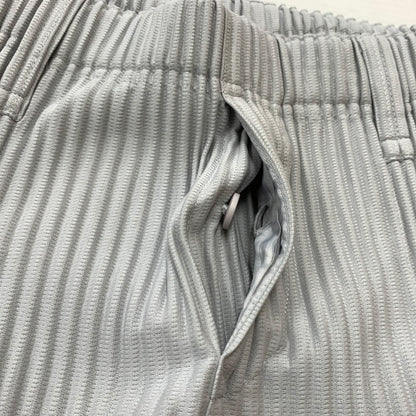 【中古品】【メンズ】 HOMME PLISSE ISSEY MIYAKE オム プリッセ イッセイミヤケ BASICS PLEATED PANT HP55JF150 ベーシックス プリーツパンツ ボトムス ストレート 151-260212-ko-34-tei サイズ：1 カラー：グレー 万代Net店