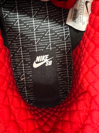 【中古美品】【メンズ】 NIKE SB ナイキ スケートボーディング DUNK LOW PRO QS WHAT THE P-ROD CZ2239-600 ダンク ロー プロ クイックストライク ホワット ザ P-ロッド スニーカー 靴 160-260801-kk-08-hon カラー：SPORT RED/BLACK-VARSITY MAIZE 万代Net店