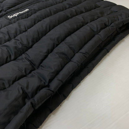 【中古品】【メンズ】 Supreme シュプリーム MICRO DOWN HALF ZIP PULLOVER マイクロダウン ハーフジップ プルオーバー アウター ダウンジャケット 149-260219-ko-08-tei サイズ：M カラー：ブラック 万代Net店