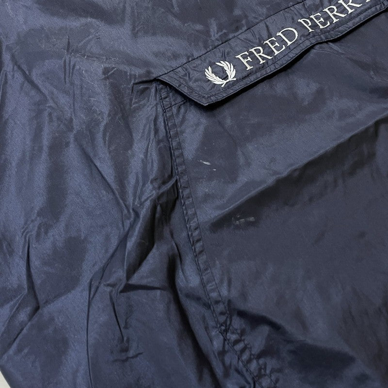 【中古品】【メンズ】 FRED PERRY フレッドペリー 90's NYLON ANORAK PARKA FPW-482 90年代 ナイロン アノラック パーカー ライトアウター プルオーバージャケット 141-260223-yo-03-tei サイズ：L カラー：ネイビー 万代Net店