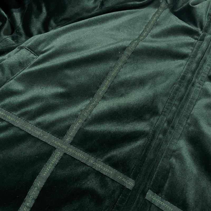 【中古品】【メンズ】 TIGHTBOOTH タイトブース × BLACK EYE PATCH ブラックアイパッチ 別注 コラボ TBEP VELVET DOWN JKT ベルベット ダウンジャケット アウター 142-260225-yo-08-tei サイズ：M カラー：グリーン 万代Net店
