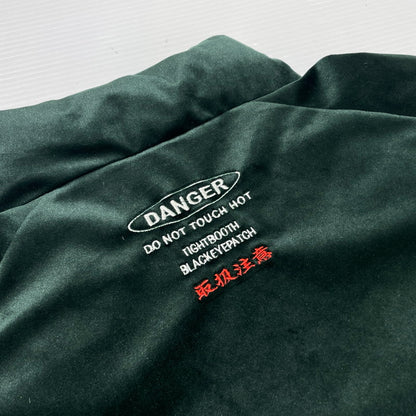 【中古品】【メンズ】 TIGHTBOOTH タイトブース × BLACK EYE PATCH ブラックアイパッチ 別注 コラボ TBEP VELVET DOWN JKT ベルベット ダウンジャケット アウター 142-260225-yo-08-tei サイズ：M カラー：グリーン 万代Net店