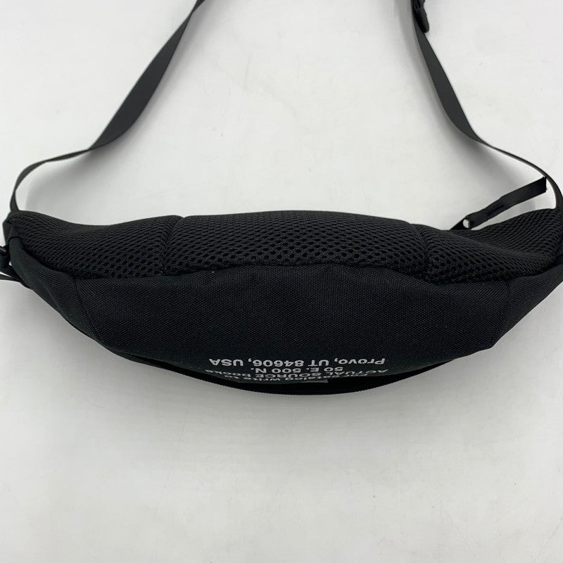 【中古品】【メンズ】 FRESH SERVICE フレッシュサービス × ACTUAL SOURCE アクチュアルソース 別注 コラボ WAISTBAG ウエストバッグ カバン ボディバッグ ユーティリティバッグ 188-260308-ko-05-tei サイズ：OS カラー：ブラック 万代Net店
