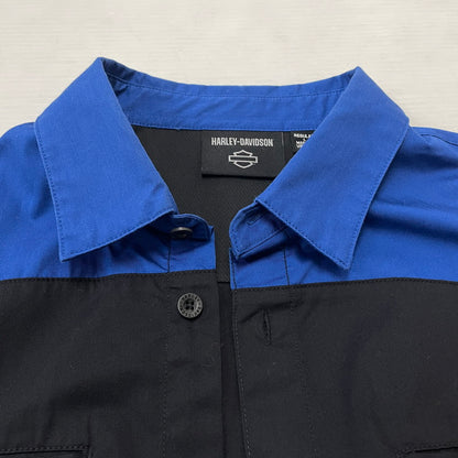 【中古品】【メンズ】 HARLEY DAVIDSON ハーレーダビッドソン VICTORY COLORBLOCK BUTTON UP MECHANIC RACING SHIRT 96072-24VM ビクトリー カラー ブロック ボタンアップ メカニック レーシング シャツ トップス 145-260301-ko-13-tei サイズ：L カラー：ブルー/ブラック 万代Net店