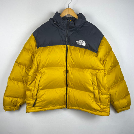 【中古品】【メンズ】 THE NORTH FACE ザ・ノースフェイス NUPTSE JACKET 721221 ヌプシ ジャケット アウター ダウンジャケット 144-260301-ko-04-tei サイズ：XXL カラー：ブラック/イエロー 万代Net店