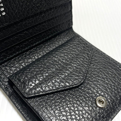 【中古品】【メンズ/レディース】 MAISON MARGIELA メゾン マルジェラ BIFOLD LEATHER WALLET S56UI0140 バイフォールド レザー ウォレット 二つ折り財布 200-260303-yo-08-tei カラー：ブラック 万代Net店