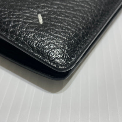 【中古品】【メンズ/レディース】 MAISON MARGIELA メゾン マルジェラ BIFOLD LEATHER WALLET S56UI0140 バイフォールド レザー ウォレット 二つ折り財布 200-260303-yo-08-tei カラー：ブラック 万代Net店