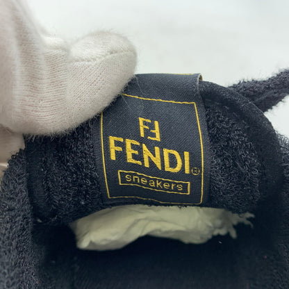 【中古品】【メンズ】 FENDACE フェンダーチェ FENDI フェンディ × VERSAC ヴェルサーチェ MATCH FENDACE BLACK SUEDE LOW TOPS 7E1538AJYXF1HG0 ロートップス スニーカー 靴 183-260228-ko-09-tei サイズ：7E カラー：総柄 万代Net店