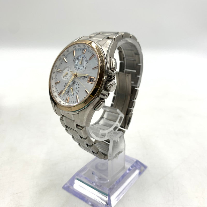 【中古品】【メンズ】 CITIZEN シチズン Exceed ECO-DRIVE AT8074-55 エクシード エコドライブ 腕時計 電波ソーラー 197-260404-ko-08-tei カラー：シルバー/ゴールド 万代Net店