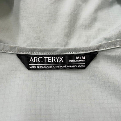 【中古品】【メンズ】 ARC'TERYX アークテリクス SQUAMISH HOODIE X000007411 スコーミッシュ フーディー ジャケット ライトアウター 144-260228-yo-16-tei サイズ：M カラー：Trail Magic 万代Net店