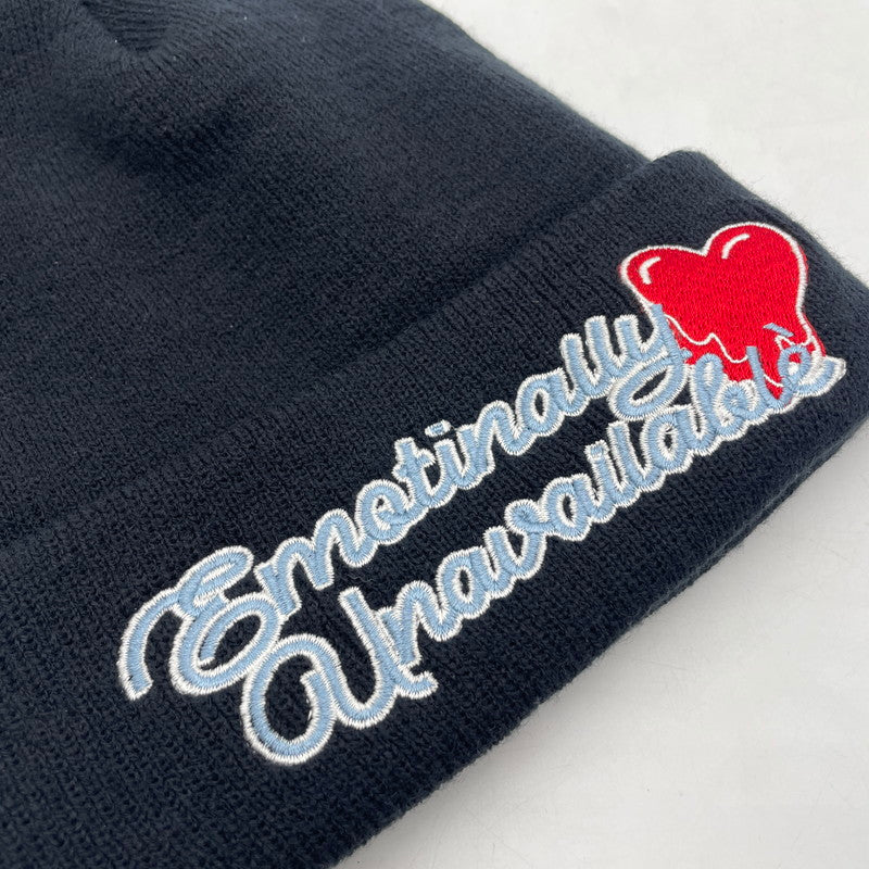 【中古品】【メンズ/レディース】 EMOTIONALLY UNAVAILABLE エモーショナリー アンアベイラブル LOGO BEANIE EU-YS1-0000-054 ロゴ ビーニー ニット帽 185-260228-yo-01-tei サイズ：F カラー：ブラック 万代Net店