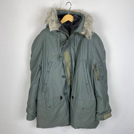 【ジャンク品】【メンズ】 US ARMY ユーエスアーミー アメリカ軍 70’s N-3B PARKA VINTAGE MIL-J-6279H 70年代 N-3B パーカ アウター フライトジャケット コントラクト品 ホワイトファー仕様 145-260304-ks-26-tei サイズ：XL カラー：グリーン 万代Net店