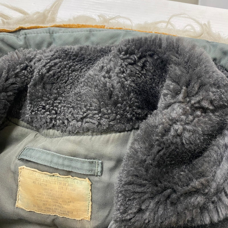 【ジャンク品】【メンズ】 US ARMY ユーエスアーミー アメリカ軍 70’s N-3B PARKA VINTAGE MIL-J-6279H 70年代 N-3B パーカ アウター フライトジャケット コントラクト品 ホワイトファー仕様 145-260304-ks-26-tei サイズ：XL カラー：グリーン 万代Net店