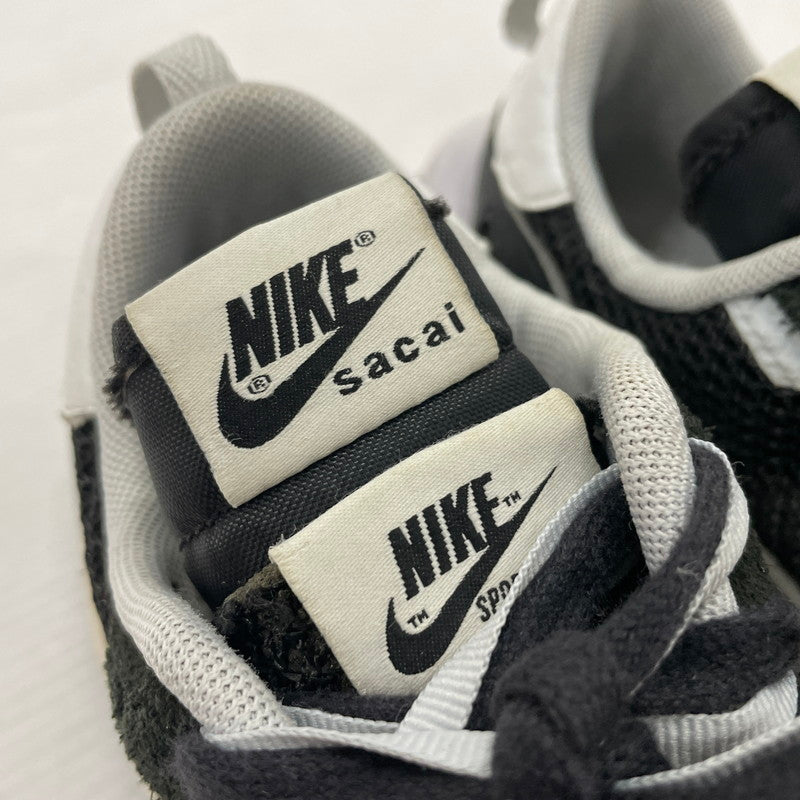 【中古品】【メンズ】 NIKE ナイキ × SACAI サカイ 別注 コラボ VAPORWAFFLE LOW CUT SNEAKERS CV1363-001 ヴェイパーワッフル ローカット スニーカー 靴 シューズ 160-260302-yo-01-tei サイズ：26cm カラー：ブラック/ホワイト 万代Net店
