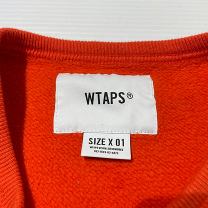 【中古品】【メンズ】 WTAPS ダブルタップス DESIGN CREWNECK COLLEGE SWEAT 182ATDT-CSM03S デザイン クルーネック カレッジ スウェット 長袖 トップス トレーナー 142-260313-yo-07-tei サイズ：01 カラー：オレンジカモ 万代Net店