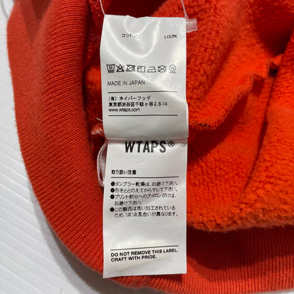 【中古品】【メンズ】 WTAPS ダブルタップス DESIGN CREWNECK COLLEGE SWEAT 182ATDT-CSM03S デザイン クルーネック カレッジ スウェット 長袖 トップス トレーナー 142-260313-yo-07-tei サイズ：01 カラー：オレンジカモ 万代Net店
