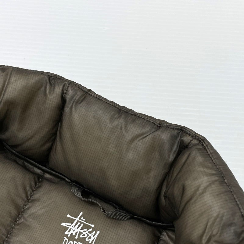 【中古品】【メンズ】 STUSSY ステューシー MIDWEIGHT PUFFER JACKET 115855 ミッドウェイト パファー ジャケット アウター ダウンジャケット 142-260313-yo-01-tei サイズ：M カラー：TAUP 万代Net店