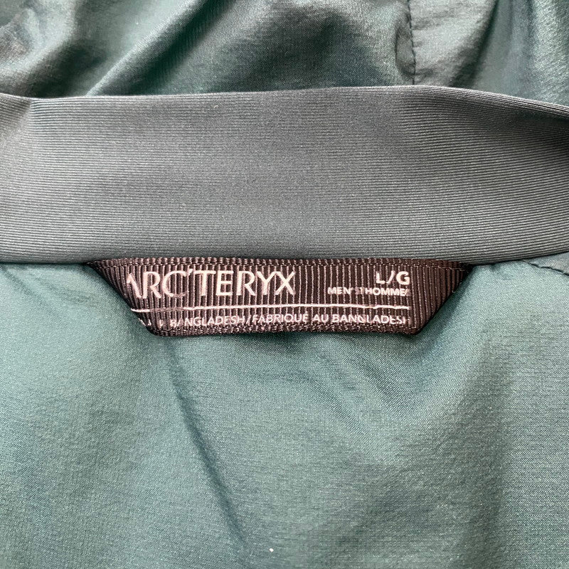 【中古品】【メンズ】 ARC'TERYX アークテリクス ATOM HEAVY WEIGHT HOODY X000007302 アトム ヘビーウエイト フーディ アウター 中綿ジャケット 144-260313-ks-08-tei サイズ：M/※フード周り汚れあり カラー：グリーン 万代Net店